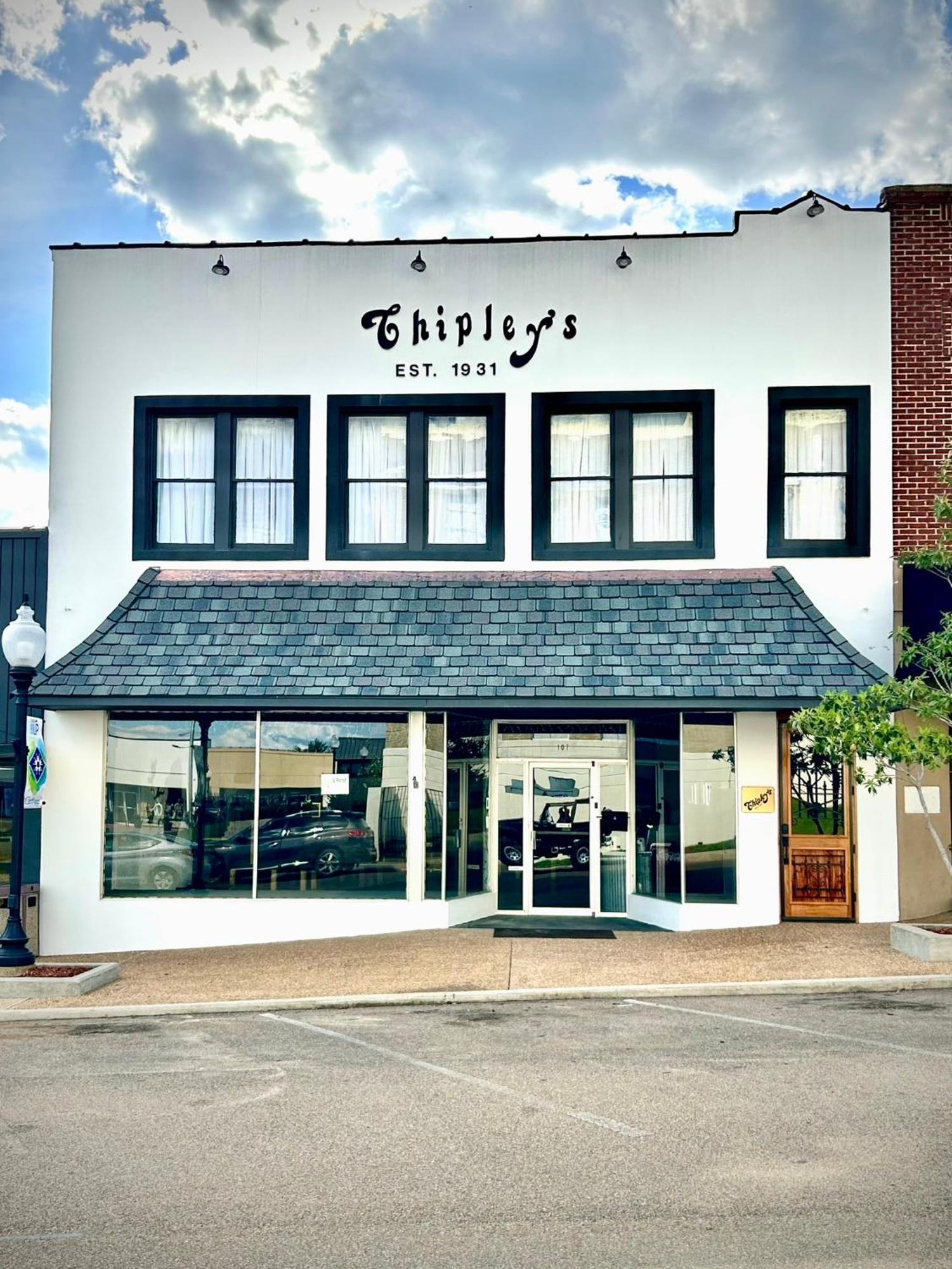 Chipley'S Squareview Inn Carthage Exterior photo